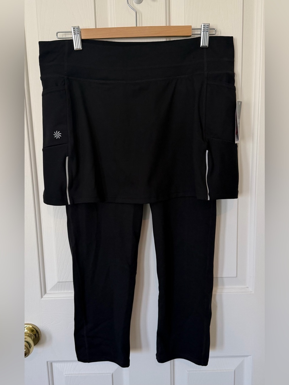 Athleta Black Skirted Capri Leggings